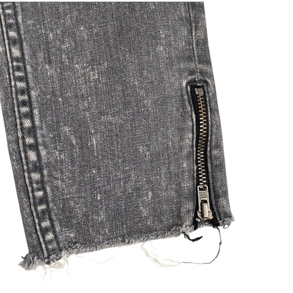 Zara Women skinny jeans with zippers and raw hem. Size 2 - Picture 3 of 4